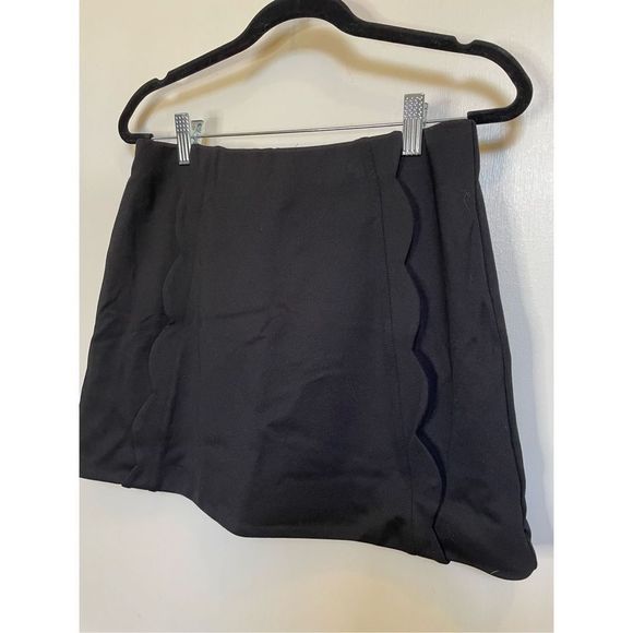 Topshop Scalloped Mini Skirt in Black size 6 NWT - Picture 4 of 11